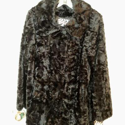 IDT 8   VINTAGE MARIA DIONISIOU OVERSIZE FAUX FUR COAT ROCK GLAM! 