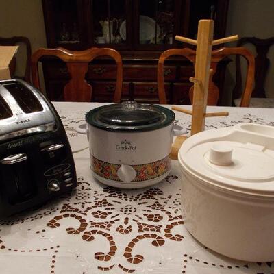 TFall Toaster, Rival Crockpot, Six Prong Mug Tree, and Salad Spinner