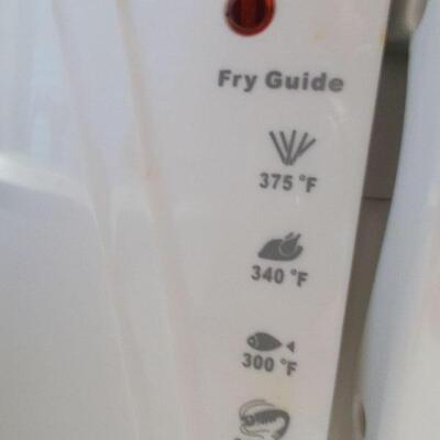 Deep Fryer and Two Saucepans with Tops