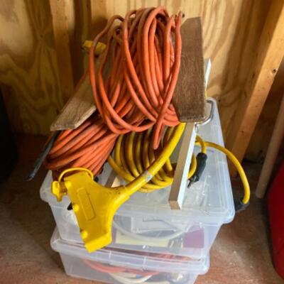 527: Lot of Outdoor Extension Cords 