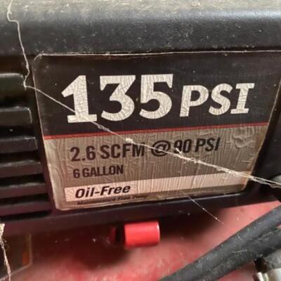 529: Porter Cable 135psi Compressor with Extension Hose 