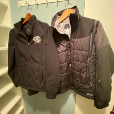 613: Mens Patagonia & Jos A. Banks Jackets 