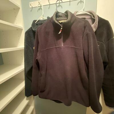 615.   3  Mens Pullovers 