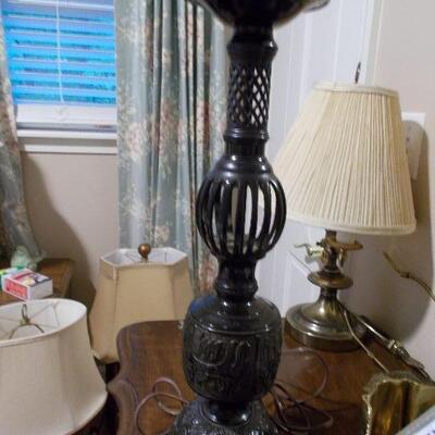 Beautiful Vintage Oriental Metal Lamp