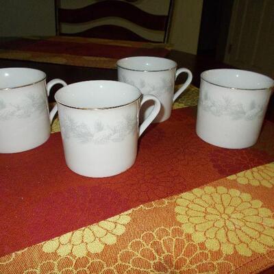 Set of Four Gold Trimmed Pinecone Design Coffee Cups by Libbey