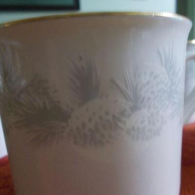 Set of Four Gold Trimmed Pinecone Design Coffee Cups by Libbey
