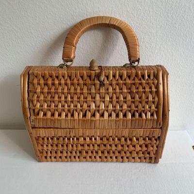 IDT 15  VINTAGE STRAW BASKET PURSE