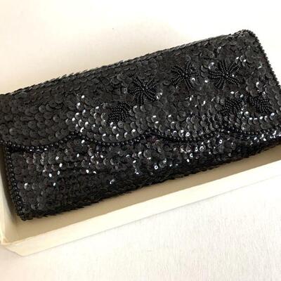IDT 19  VINTAGE BLACK SEQUIN EVENING CLUTCH PURSE IN GIFT BOX