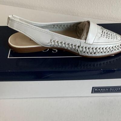 IDT 24  WHITE LEATHER WOVEN SLIP ONS SIZE 6 