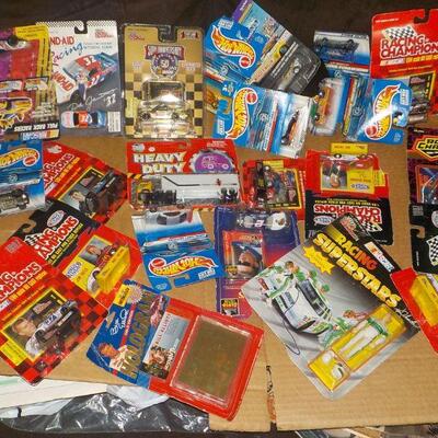 " 1995 to 2000 Never opened Hot Wheels & Racing Collection (24).