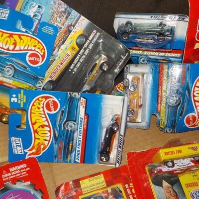 " 1995 to 2000 Never opened Hot Wheels & Racing Collection (24).