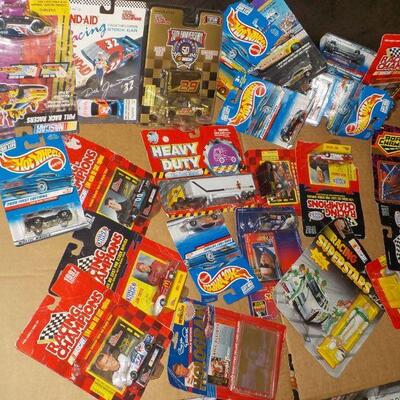 " 1995 to 2000 Never opened Hot Wheels & Racing Collection (24).