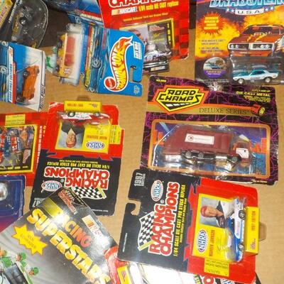 " 1995 to 2000 Never opened Hot Wheels & Racing Collection (24).