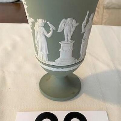LOT#33LR: Wedgewood Vase