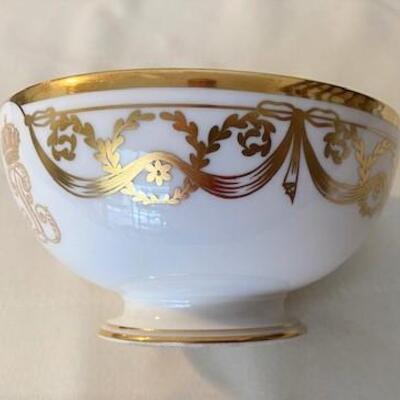 LOT#34LR: Sevres Chateau De F. Bleau Porcelain Bowl