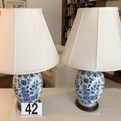 LOT#42LR: Pair of Asian Themed Converted Vase Lamps