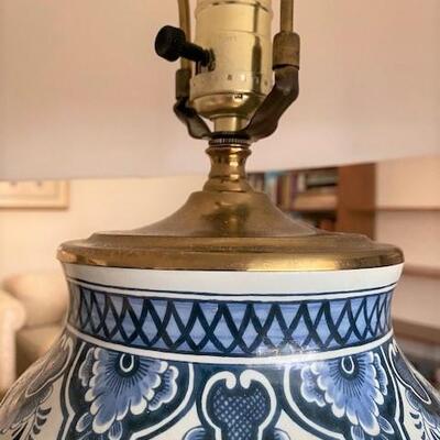 LOT#42LR: Pair of Asian Themed Converted Vase Lamps