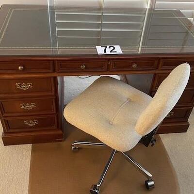 LOT#72MB: 8 Drawer Desk & Chair