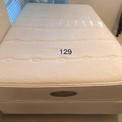 LOT#129B2: BeautyRest Full Bed & Box Spring