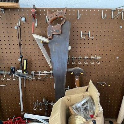 LOT#162G: Work Bench Contents