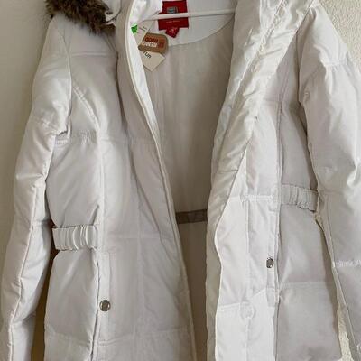 New with tag white winter coat 