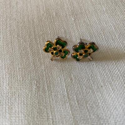 St Patrickâ€™s day clover earrings 