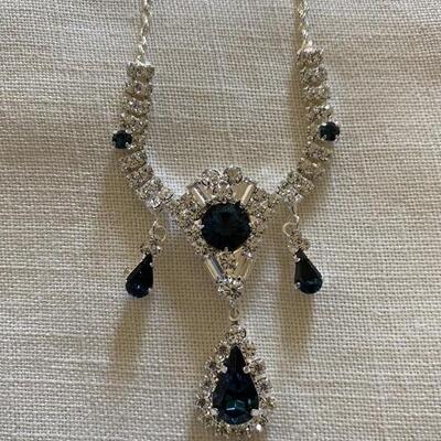 Dramatic â€œsapphireâ€  and diamond necklace 
