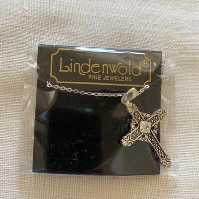 Lindenwold new in package cross necklace