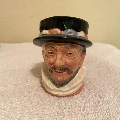 VINTAGE 1940S Royal Dalton "The Beefeater" TOBY JUG
