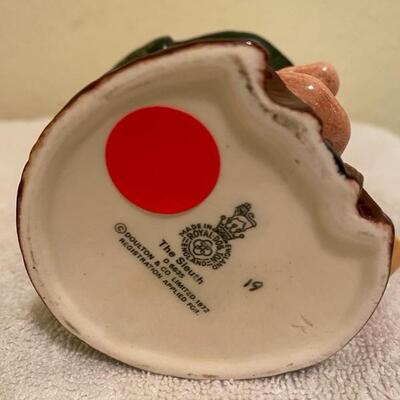Vintage Royal Doulton Small Character Jug The Sleuth D6635 4 1/4" Tall 1972