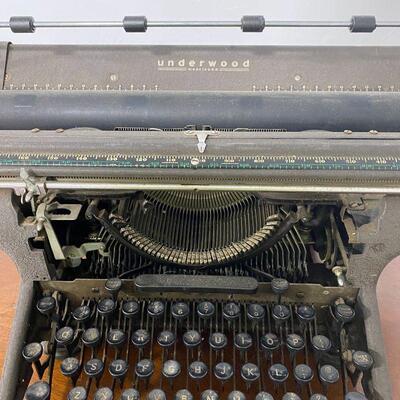 .47. Underwood Wide Carriage Typewriter