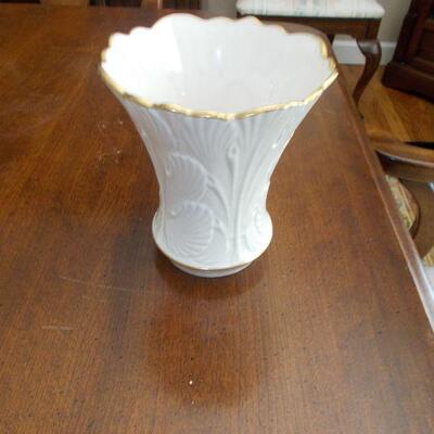 Beautiful Lenox Vase with 24K Gold Trim