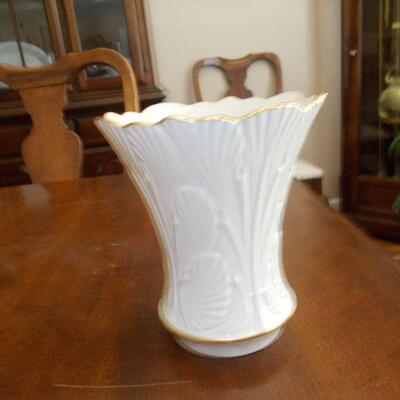 Beautiful Lenox Vase with 24K Gold Trim