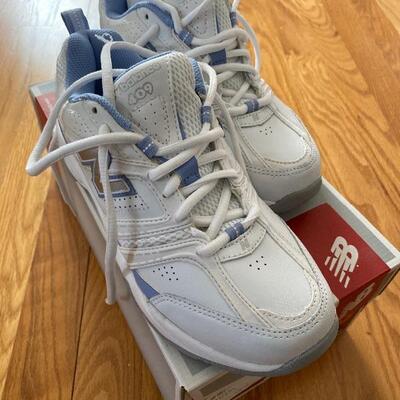 new in box NIB new balance sneaker 