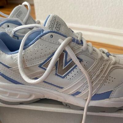 new in box NIB new balance sneaker 
