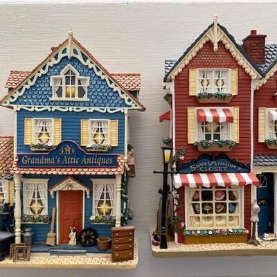 Charming plastic house wall art 