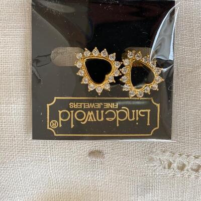 Lindewold new In package stud earrings 