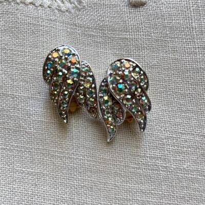 Clip on earrings 