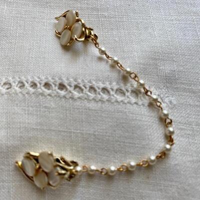Vintage sweater clip 