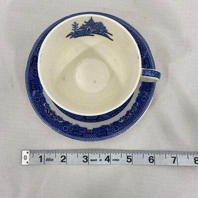 .105. Johnson Bros Blue Willow Cups & Saucers