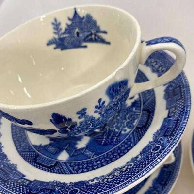 .105. Johnson Bros Blue Willow Cups & Saucers