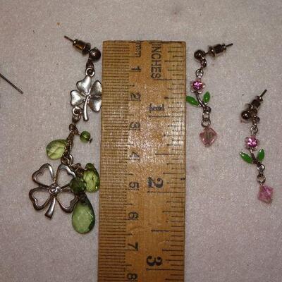 Pink Flowers & Green Clover Dangle Earrings 