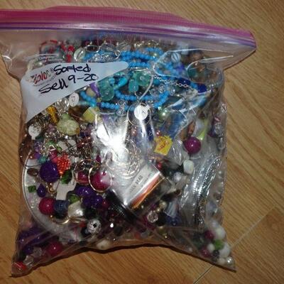 Gallon Bag, Costume Jewelry, Wearable & Craft - This is a good one! 