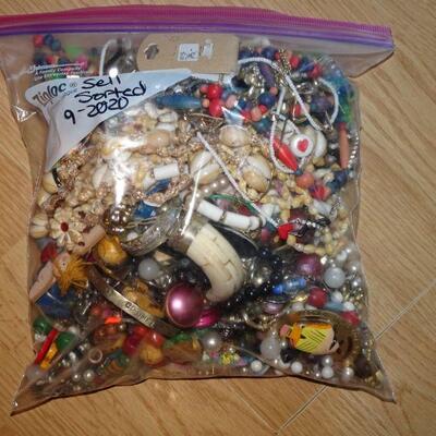 Gallon Bag, Costume Jewelry, Wearable & Craft - This is a good one! 