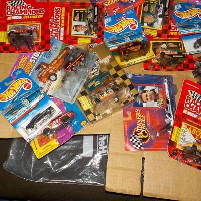 Lot-2 - 1997 to 2000 Hot Wheels & johnny Lighting Racing Cars (27).