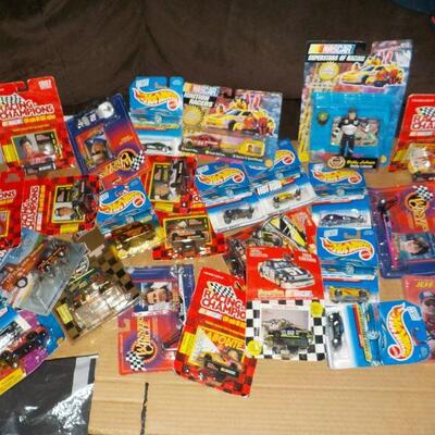 Lot-2 - 1997 to 2000 Hot Wheels & johnny Lighting Racing Cars (27).