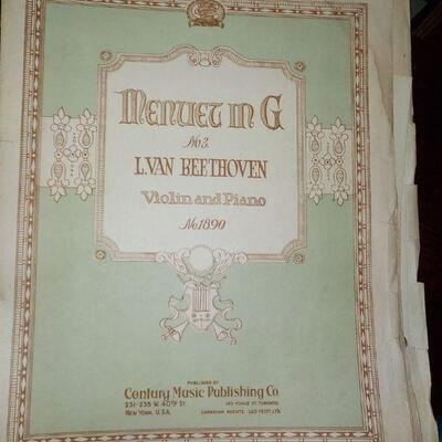 " Menuet in G by L.Van Beethoven for Violin and Piano, No. 1890".