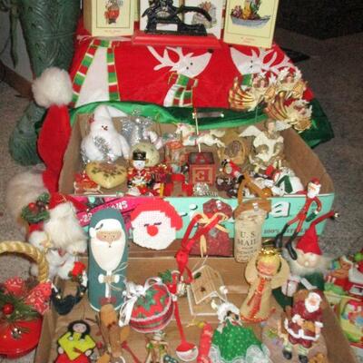 CHRISTMAS ORNAMENTS  & DECOR