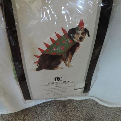 HALLOWEEN DECOR & PET COSTUMES