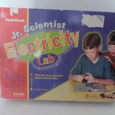VINTAGE ELECTRICITY LAB & MICROSCOPE